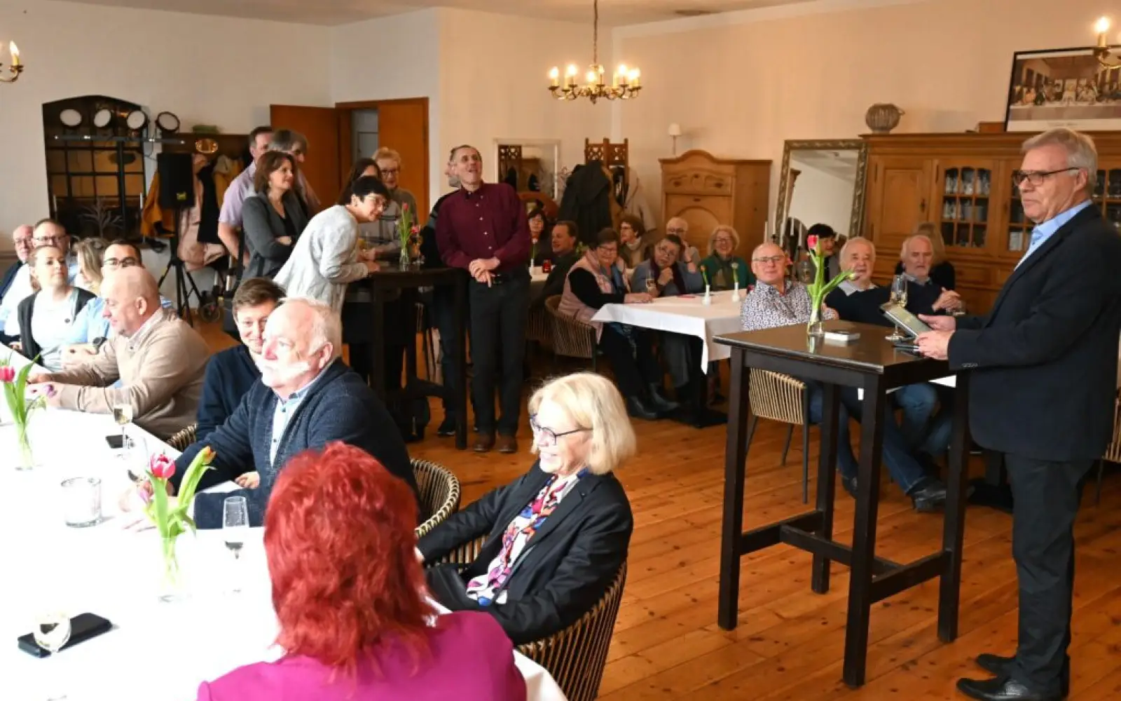 Als Vorsitzender des Bürgervereins Serm blickte Rainer Kreh unter anderem auf das Jahr 2024 zurück. Foto: sam