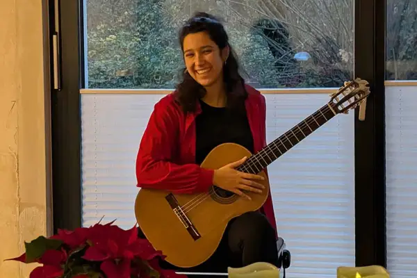 Musikalische Momente auf der Palliativstation mit Emma Campàs