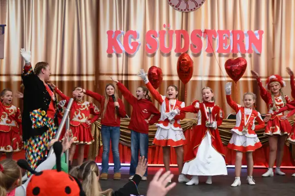 Kinderprinzessin Lena I. erobert den Südstern in Serm