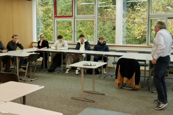 Olaf Lehne zu Besuch in der ISD