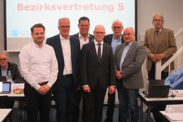 Verabschiedungen und viele Informationen in der Sitzung der Bezirksvertretung