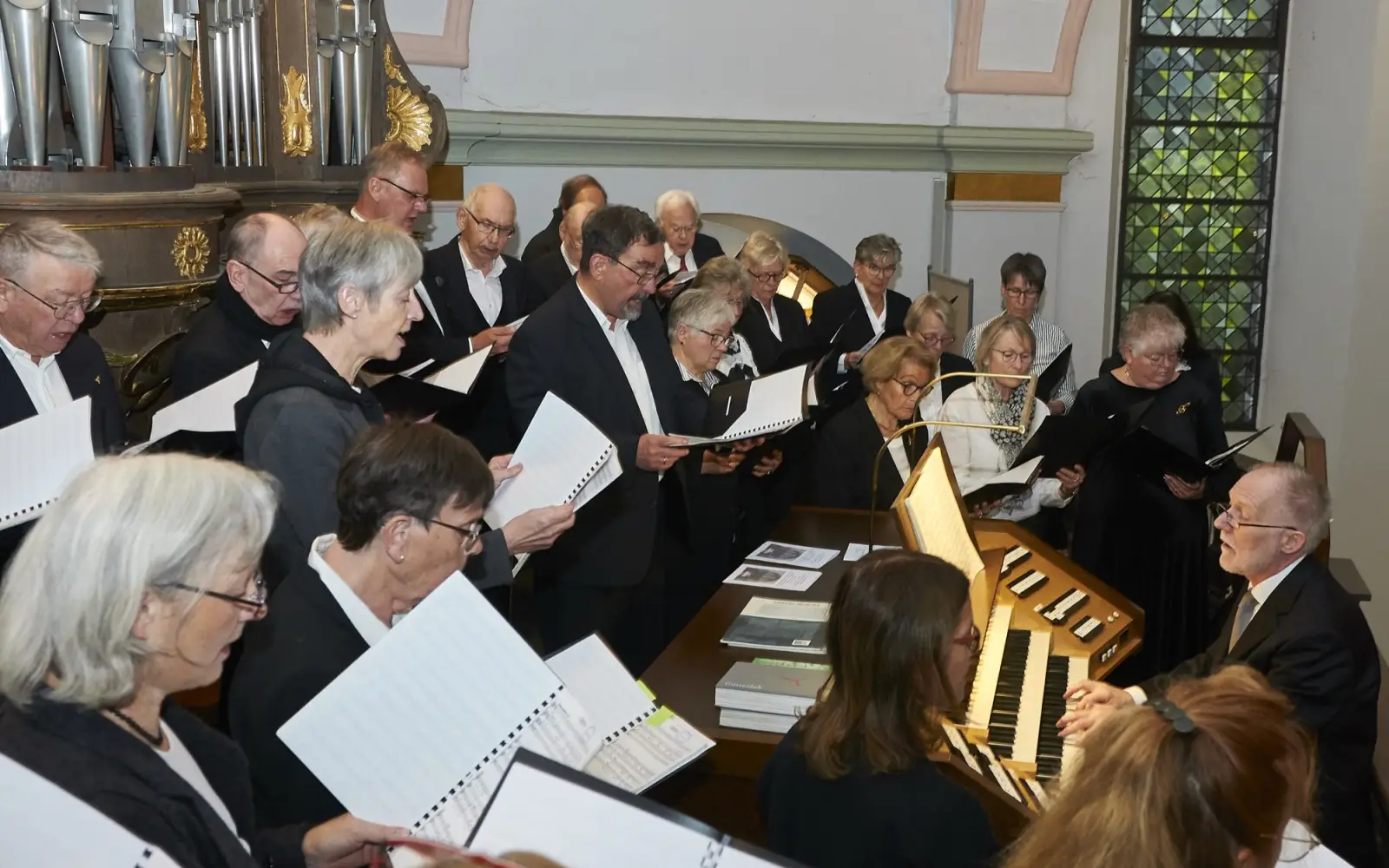 Der Kirchenchor St. Hubertus Rahm überzeugte mit der „Messe in D-Dur“ von Antonin Dvorak. Foto: Marc Sander