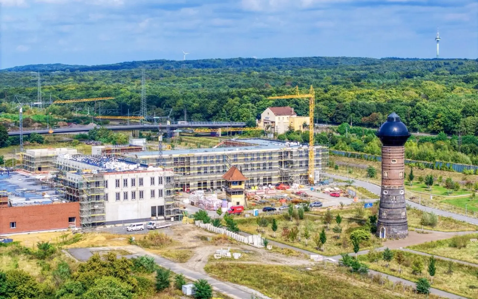 Im Quartier am Wasserturm entsteht ein Nahversorgungszentrum für die zukünftigen Bewohner sowie für die heutigen Anwohner aus Wedau und Bissingheim. Foto: Ilja Höpping / Stadt Duisburg