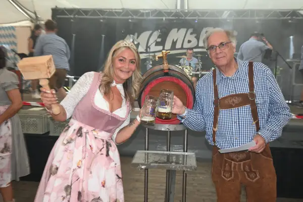 Beste Stimmung beim Oktoberfest Serm: 2.500 Gäste feierten friedlich