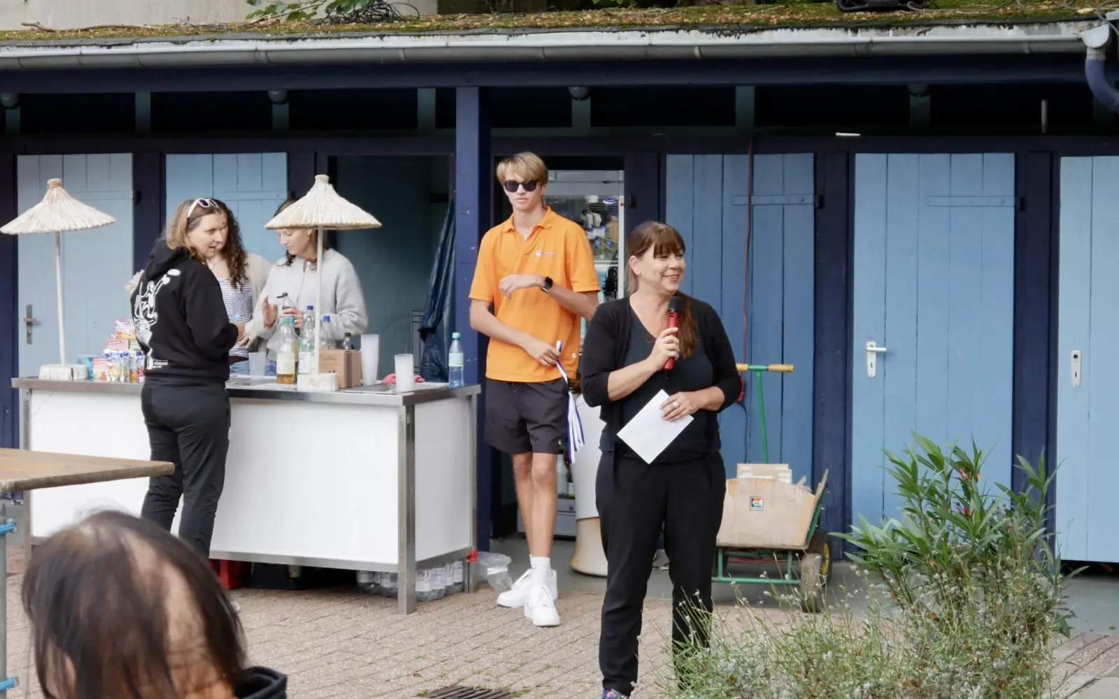 Kerstin Kürten bedankte sich bei den Freiwilligen. Foto: cj