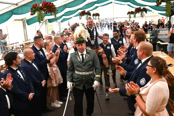 Sascha Strachowitz ist neuer Rahmer Schützenkönig