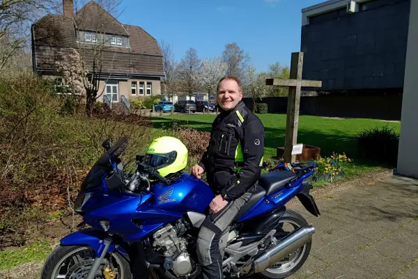Fünfter Motorradgottesdienst in der Versöhnungskirche … und Ausfahrt danach