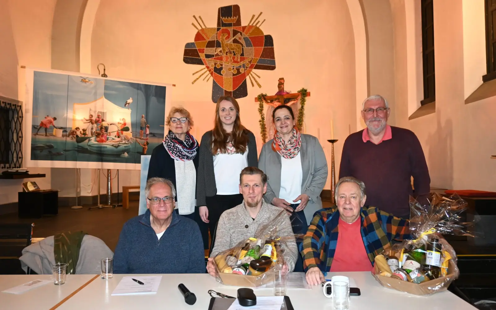 Alte und neue Vorstandsmitglieder des Fördervereins Herz-Jesu in Serm (von links): Michael Germ, Heide Apel, Jasmin Bahr, Marcell Wittig, Faouzia Alhadjiui, Peter Simon und Heinrich Weitz. Foto: sam