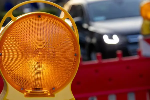 Verkehrseinschränkung auf der Großenbaumer Allee