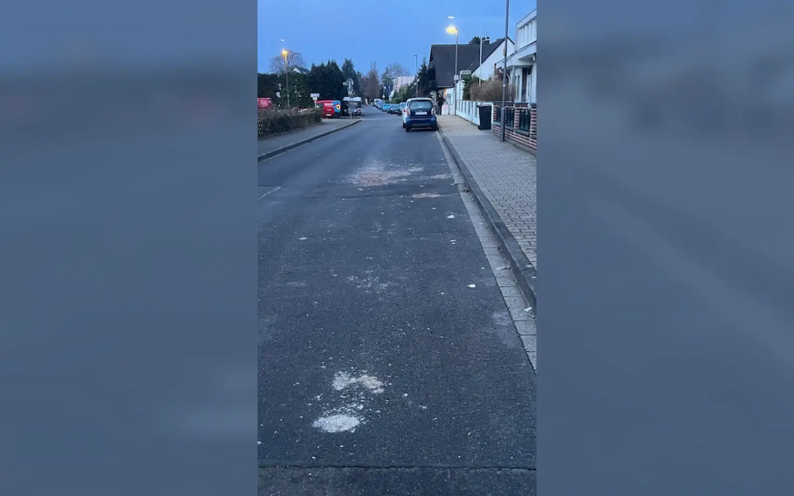 Der Dreck von Silvester ist heute noch auf der Straße zu sehen. Foto: privat