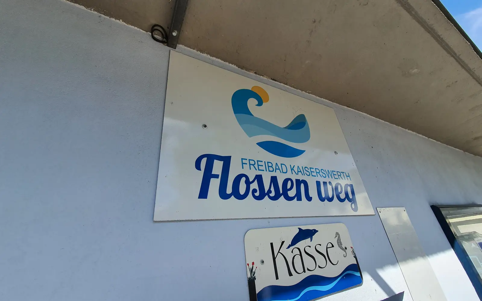 Am Sonntag bleibt das Freibad Kaiserswerth den Mitgliedern vorbehalten, Tagesgäste müssen sich gedulden. Archivfoto: ah