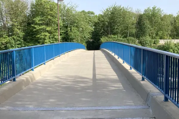 Über die A 59: Brücke ist wieder befahrbar