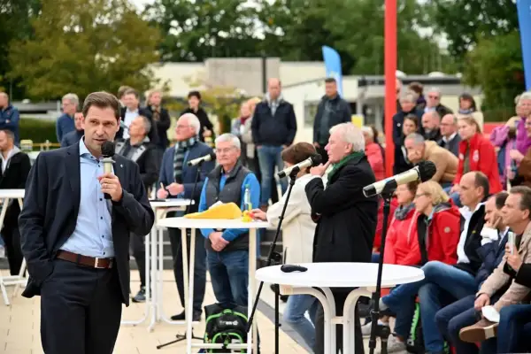 Zukunftsvision für das Angerbad: Erweiterung zum „Sport- und Wohlfühl-Hallenbad“