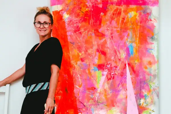 Annette Sandt – Eine Farbmagierin und Meisterin der Abstraktion