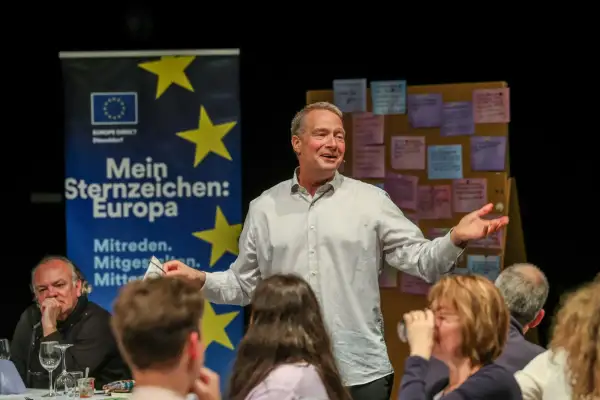 Bürgerdinner „Ach, Europa“ regt Diskussion über europäische Werte an