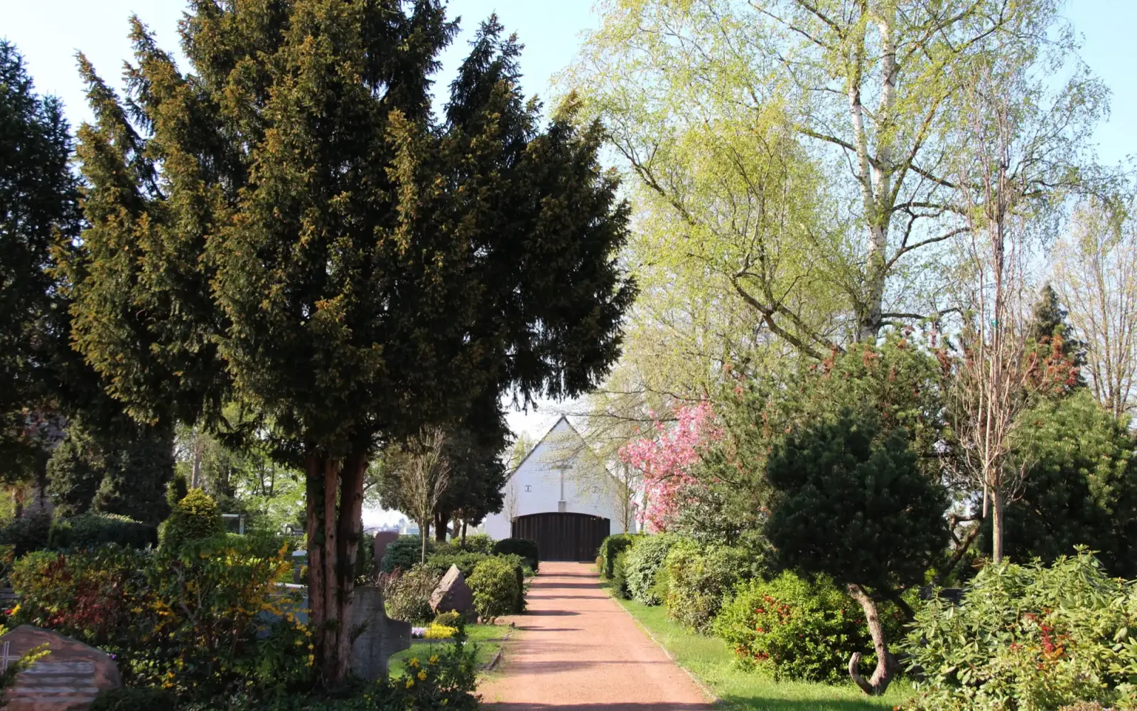 Die Friedhofskapelle auf dem Evangelischen Friedhof in Kaiserswerth ist Veranstaltungsort der neuen Konzertreihe. Foto: S. Hertel)