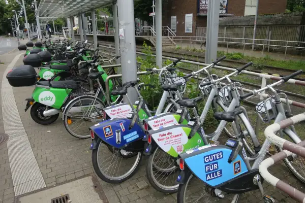 Chaos bei E-Scootern und Leihfahrrädern bald beendet!