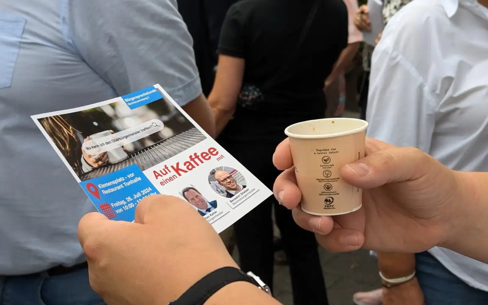Auf einen Kaffee mit Oberbürgermeister Dr. Stephan Keller und Bezirksbürgermeister Benedict Stieber. Foto: ah