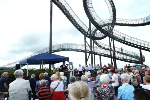 Gottesdienst mit Panoramablick bei „Tiger & Turtle“