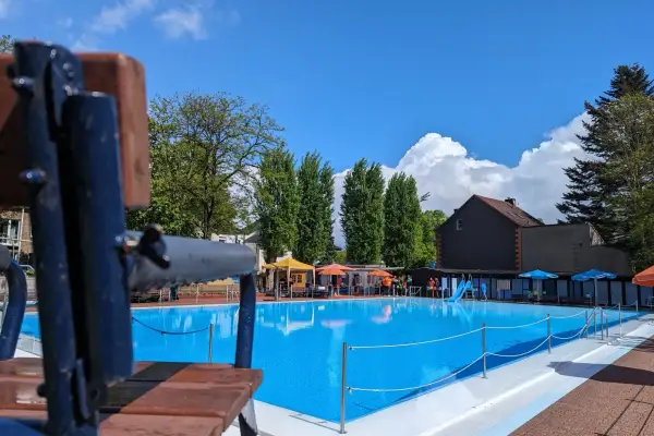 Abschwimmen mit Trödelmarkt im Freibad am 14. September 2024