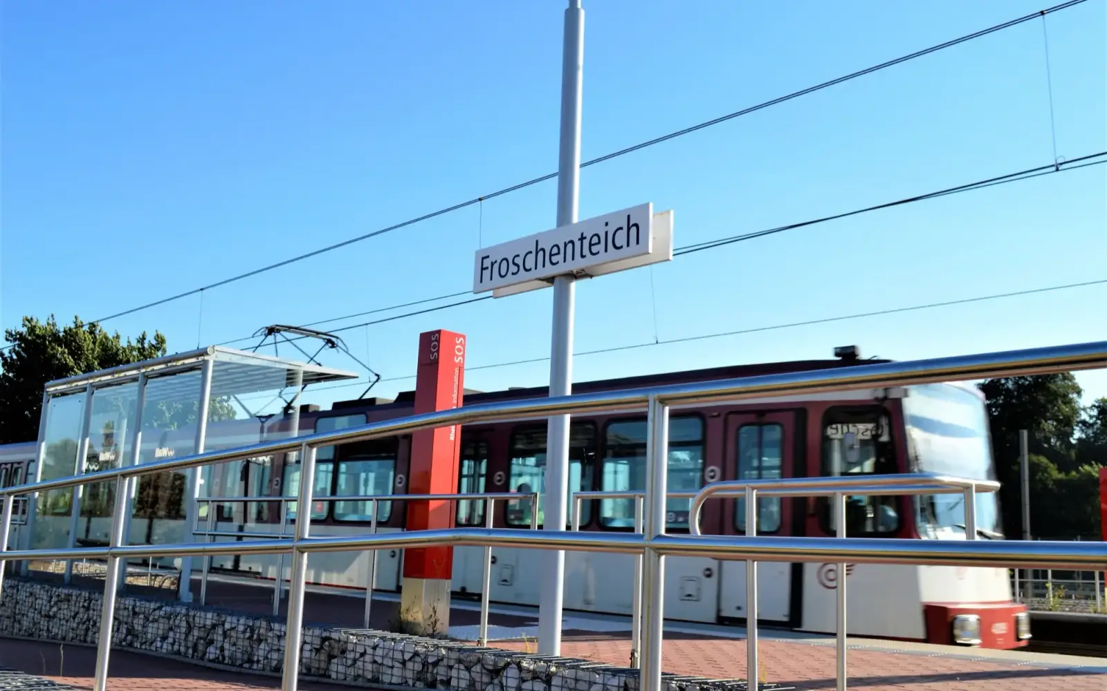 Gleisbauarbeiten auf der Linie U79: Busse ersetzen Bahnen zwischen den Haltestellen „Im Schlenk“ und „Duisburg Hauptbahnhof“. Foto: sam