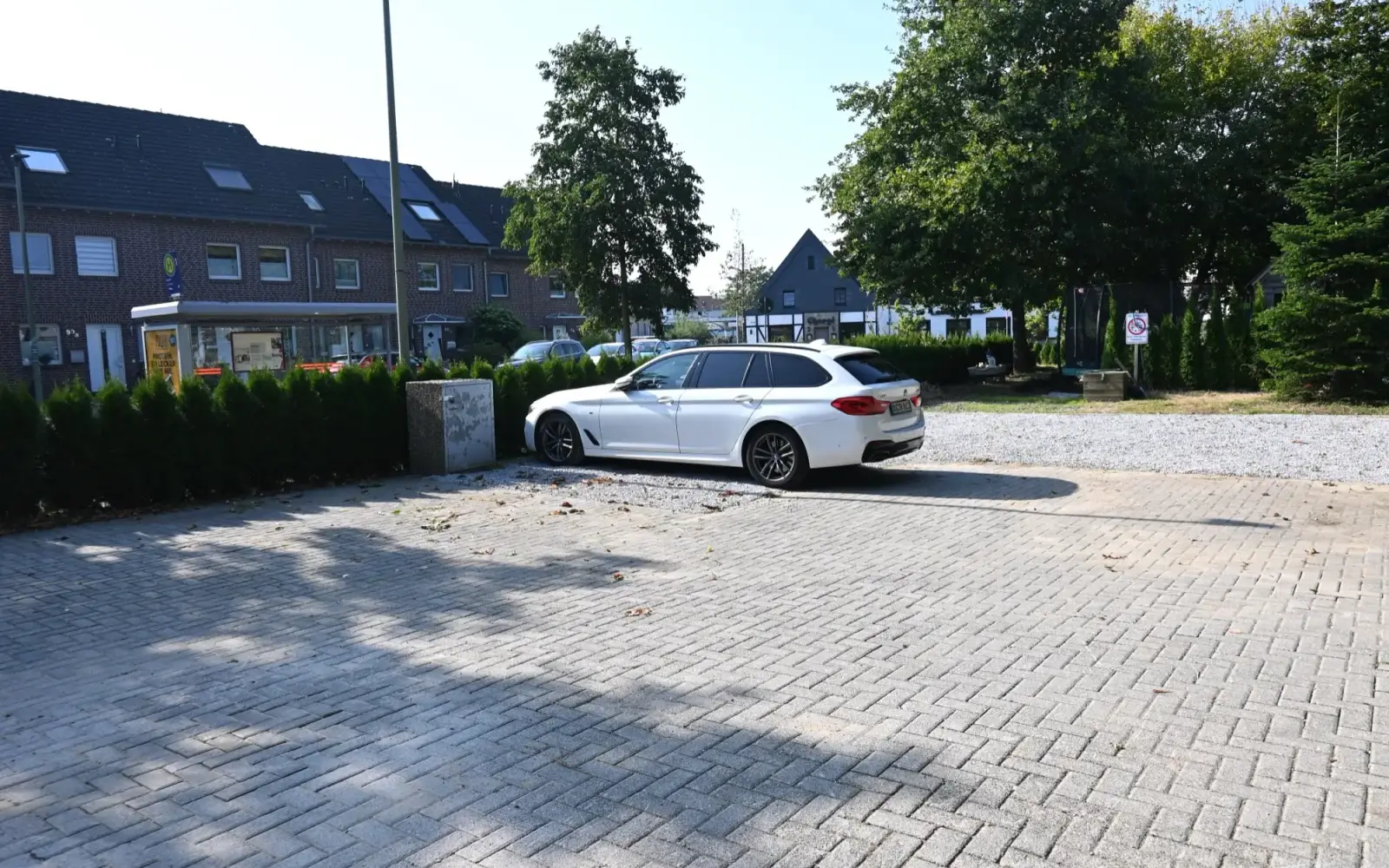 Direkt neben der Bushaltestelle am S-Bahnhof können die Rahmerinnen und Rahmer demnächst auf dem Wochenmarkt einkaufen. Foto: sam