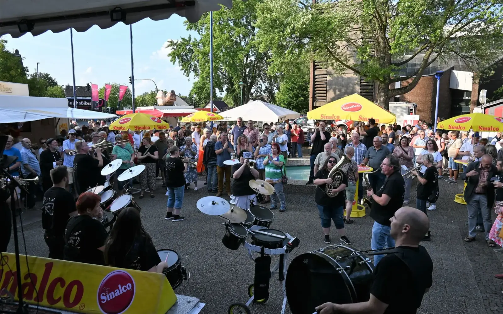 Immer gut besucht und beliebt – das Fest „Rund um das Bezirksamt Süd“. Archivfoto: sam