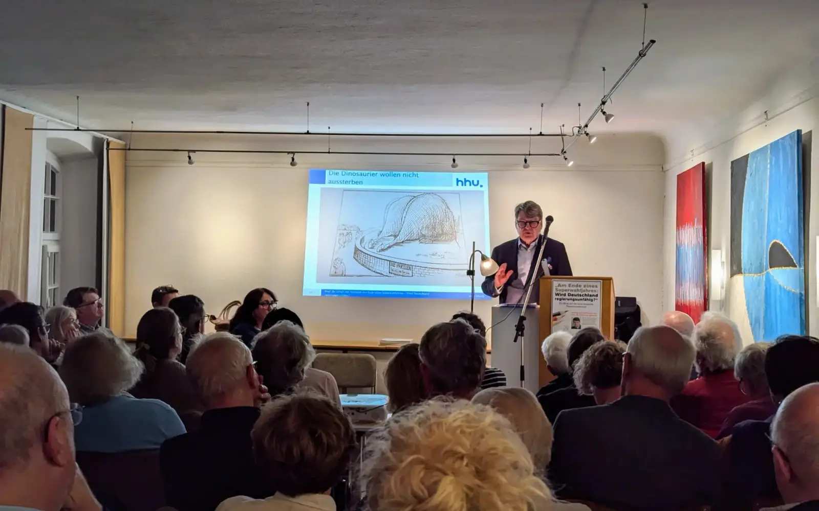 Prof. Dr. Ulrich von Alemann sprach im Bürgerhaus Angermund über den Zustand der deutschen Demokratie und die Herausforderungen für die Volksparteien. Foto: ah