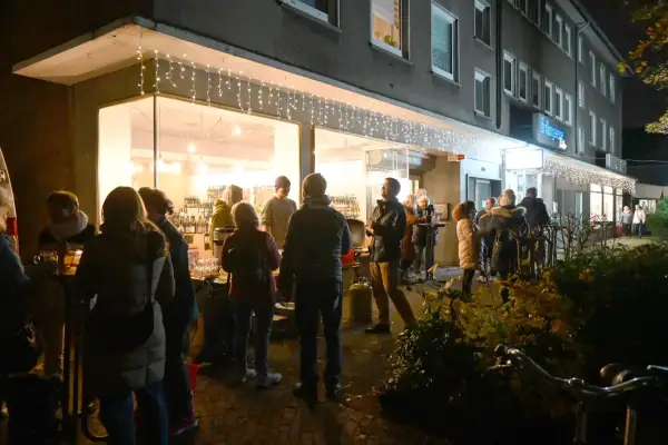Erfolgreicher „Lichterabend“: Stimmungsvolles Shoppen, Bummeln und Genießen