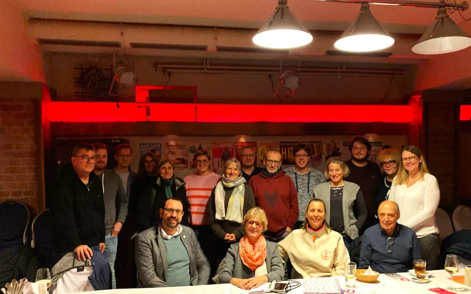 Rege tauschten sich die Teilnehmenden bei einem Stammtisch der Süd-Grünen in Großenbaum aus. Foto: privat