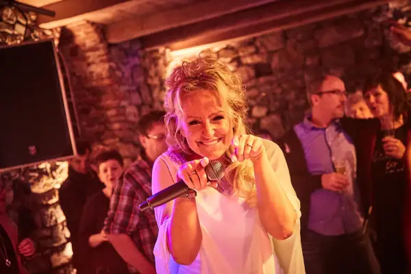Silvestergala und Party in der Schlossallee: Ein glamouröser Jahresausklang