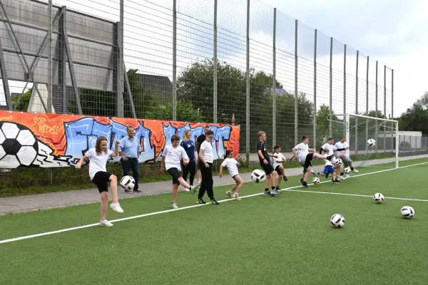 Sommerturnier auf dem TSR-Platz: Kinder und Familien kickten gemeinsam