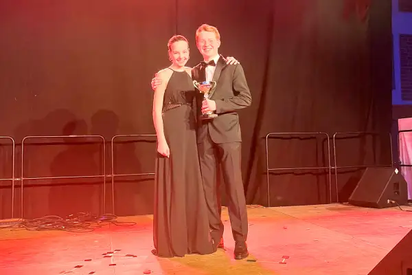 Lukas Hartmann und Anna Eitelwein gewinnen Suitbertus-Show