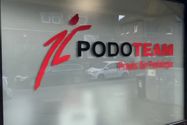 Neue Podologie-Praxis PodoTeam in Düsseldorf: Mehr als nur Fußpflege für gesunde Mobilität