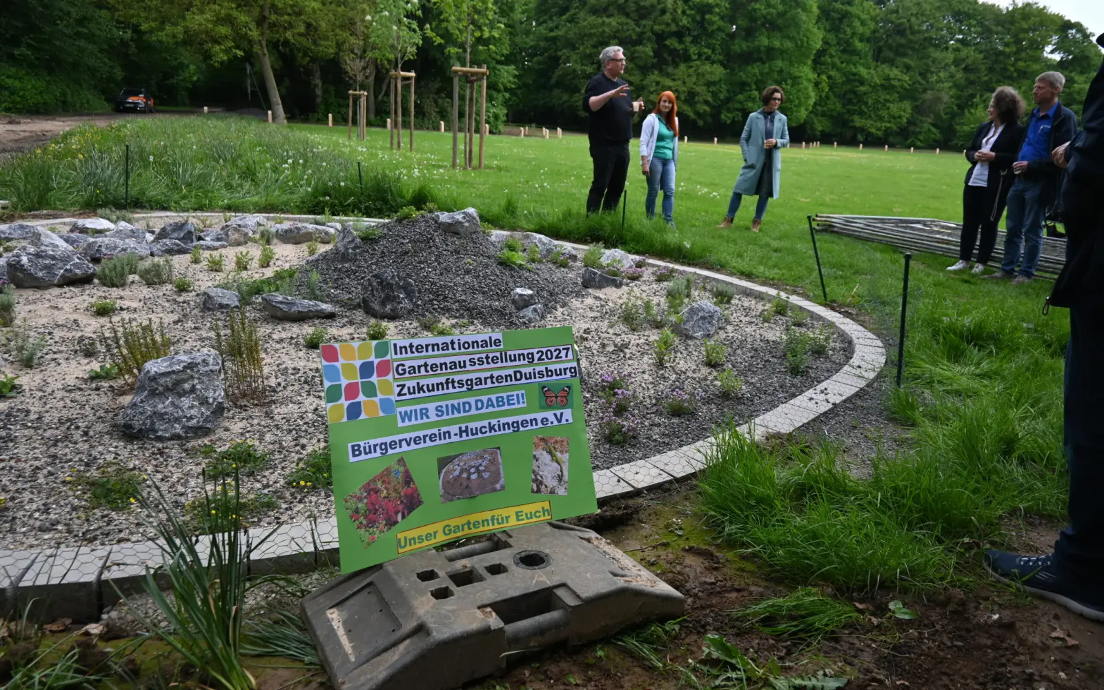"Die Gärtnerinnen und Gärtner des Duisburger Südens" haben als Gruppe des Bürgervereins Huckingen einen Schaugarten im Biegerpark erstellt. Foto: sam