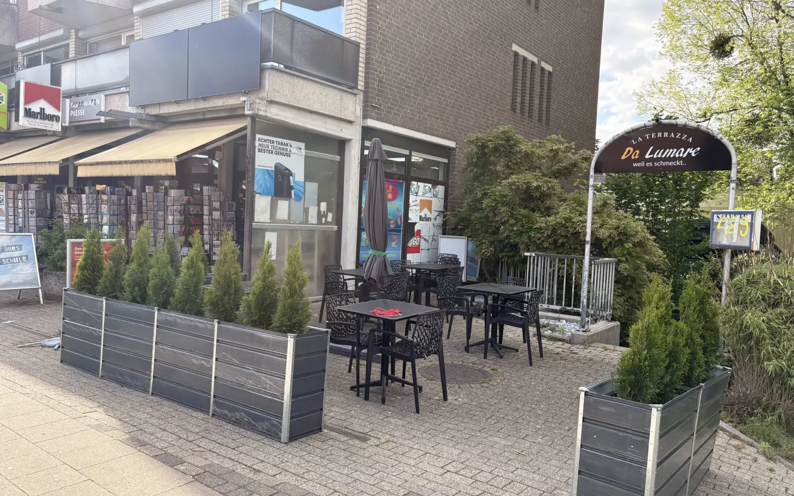 Die letzten Vorbereitungen laufen noch, aber dann wird die Terrasse mit rund 25 Plätzen eröffnet. Foto: cj