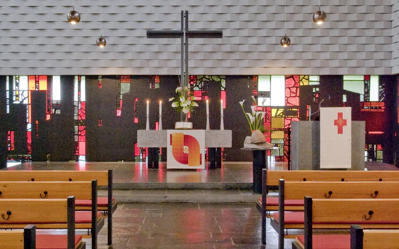 In der Versöhnungskirche Großenbaum lädt Kantorin Annette Erdmann am 25. Juni zum offenen Mitsingen ein. Foto: Versöhnungsgemeinde Duisburg-Süd