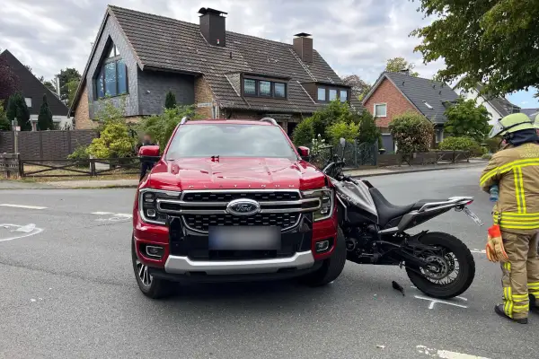 Motorradfahrer bei Unfall in Rahm schwer verletzt