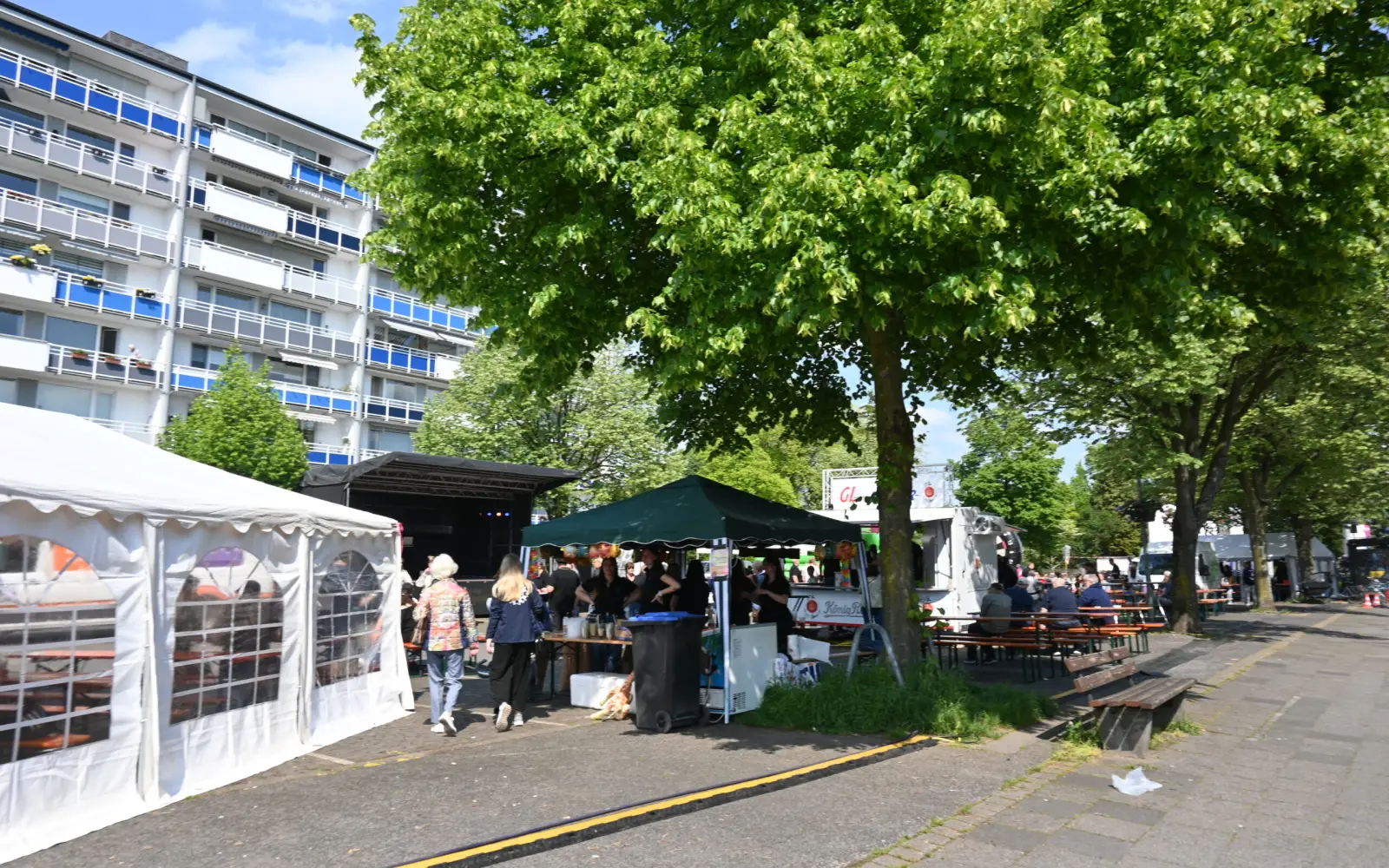 Auf dem Norbert-Spitzer-Platz in Buchholz fand das erste Kinder- und Familienfest großen Anklang. Foto: sam