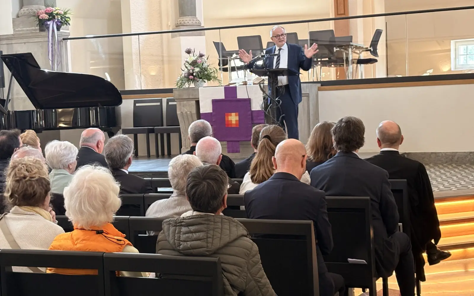 Pfarrer Ulrich Lilie, Theologischer Vorstand der Graf Recke Stiftung, hielt lobende Worte. Foto: cj