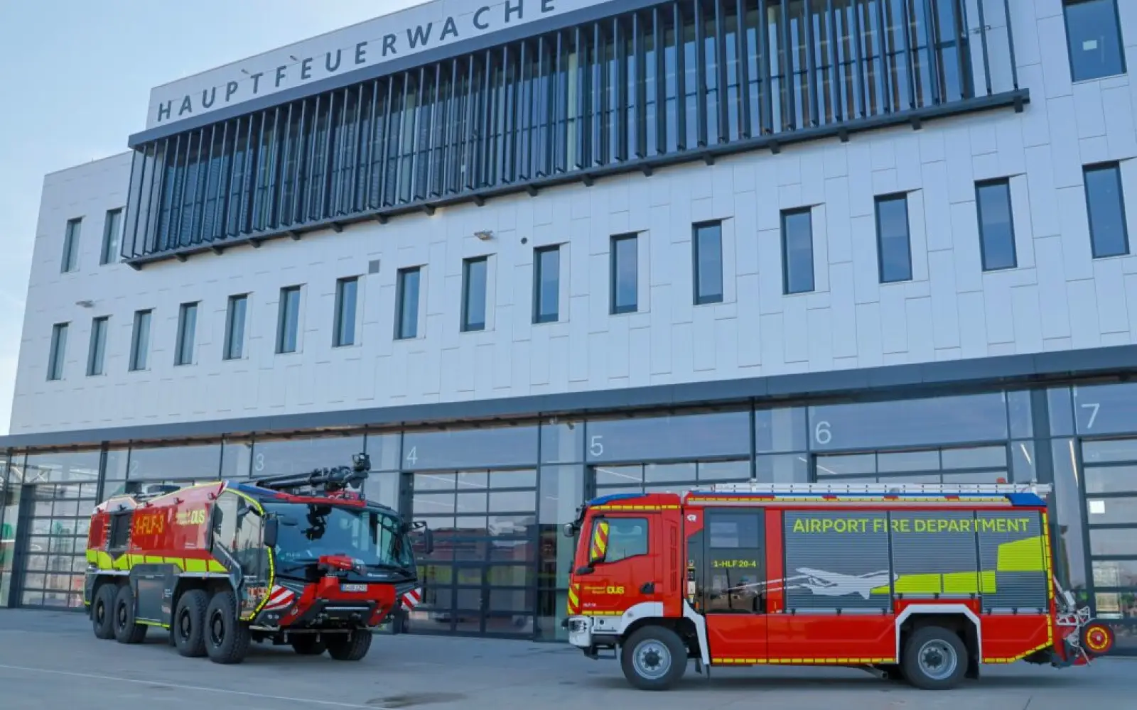 Die Flughafenfeuerwehr muss innerhalb von 180 Sekunden jeden Ort des Flughafens erreichen können. Foto: ah