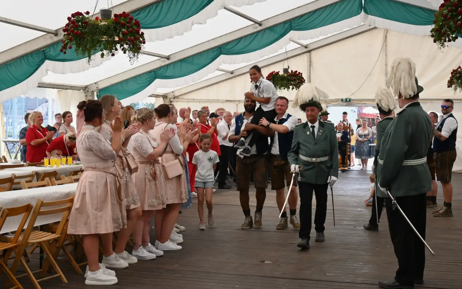 Schuetzenfest-Rahm-2024-Schuelerprinzessin