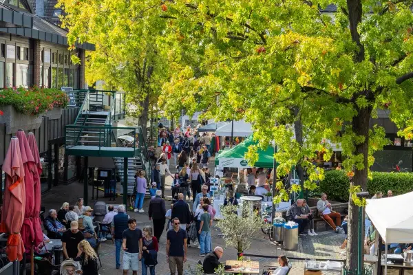 Überraschungskonzert mit Operngesang im Klemensviertel