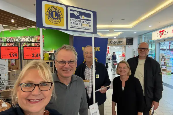 Lions Club sammelt Lebensmittel für 2.000 Euro für die Tafel