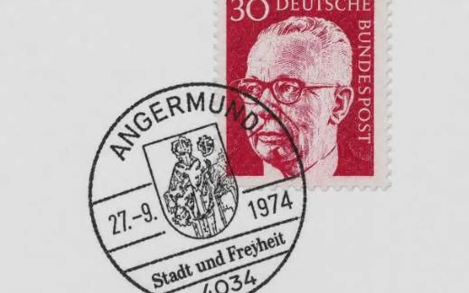 Ein Angermunder Poststempel aus dem Jahr 1974, kurz vor der Eingemeindung nach Düsseldorf. Foto: Sammlung cfs