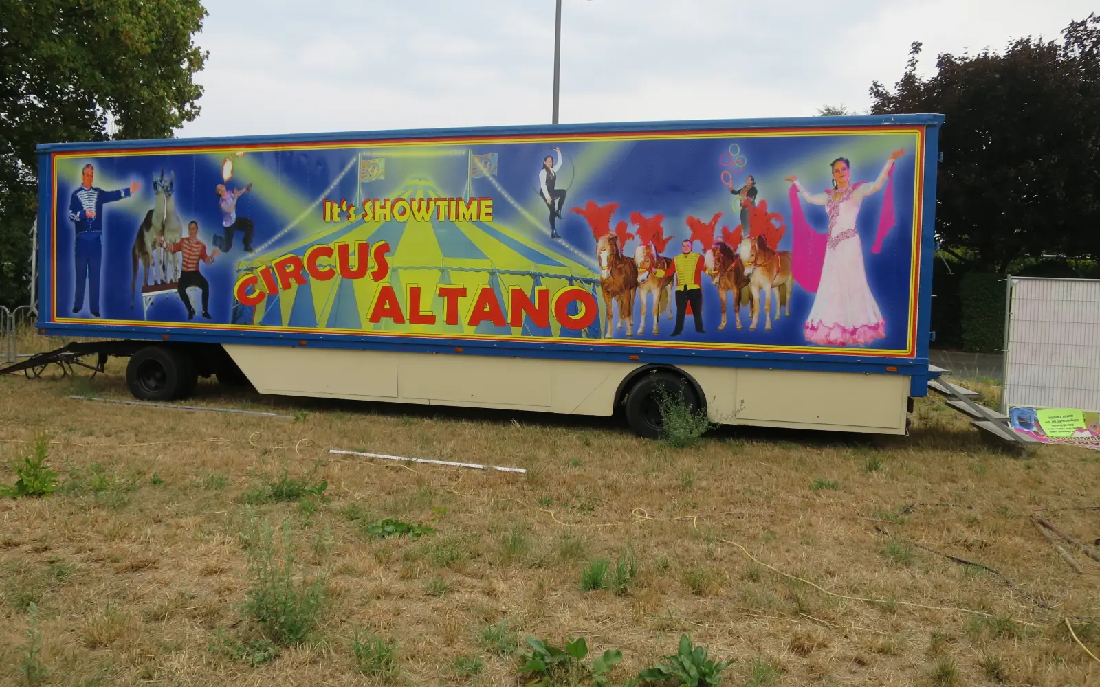 Circus Altano bietet in Kaiserswerth ein buntes Programm für Kinder in den Sommerferien. Foto: hs