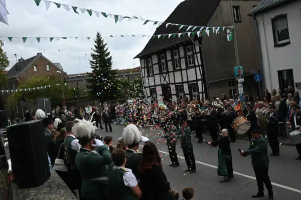 Krönungsfest in Mündelheim