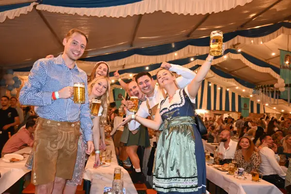 25. Oktoberfest in Serm: 2.600 Menschen feierten ausgelassen und friedlich