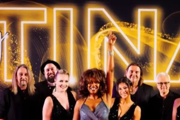 Simply Tina spielt im Steinhof