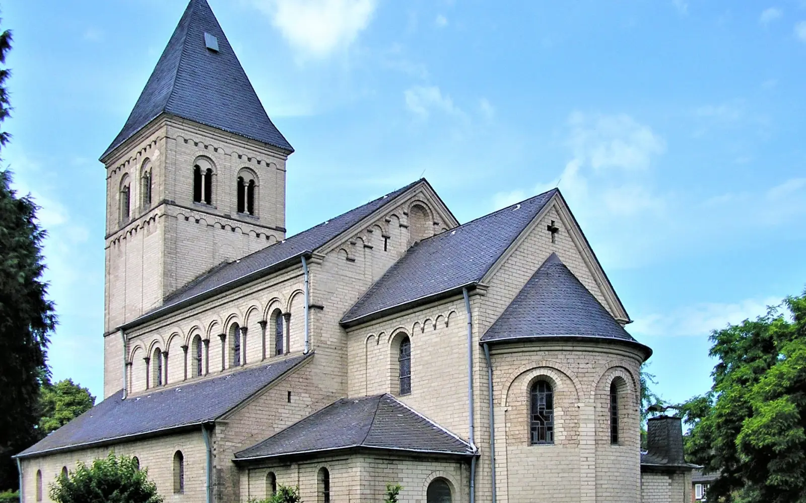 Das Pfarrfest der Ortskirchengemeinde St. Remigius beginnt am Sonntag, 27. September, um 10.30 Uhr mit dem Gottesdienst zum Patrozinium in der Wittlaerer Kirche. Foto: Chris06/Wikimedia Commons